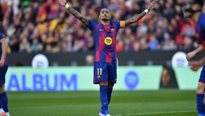 开云app-何时复出？六台记者：拉菲尼亚、佩德里今日仍缺席巴萨训练