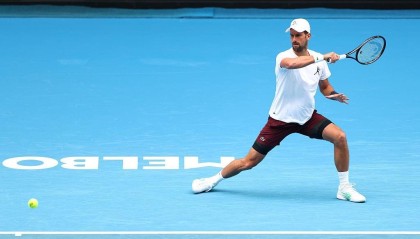 开云体育入口-德约科维奇仅训练12分钟便显露痛苦状态，澳网前景引发担忧